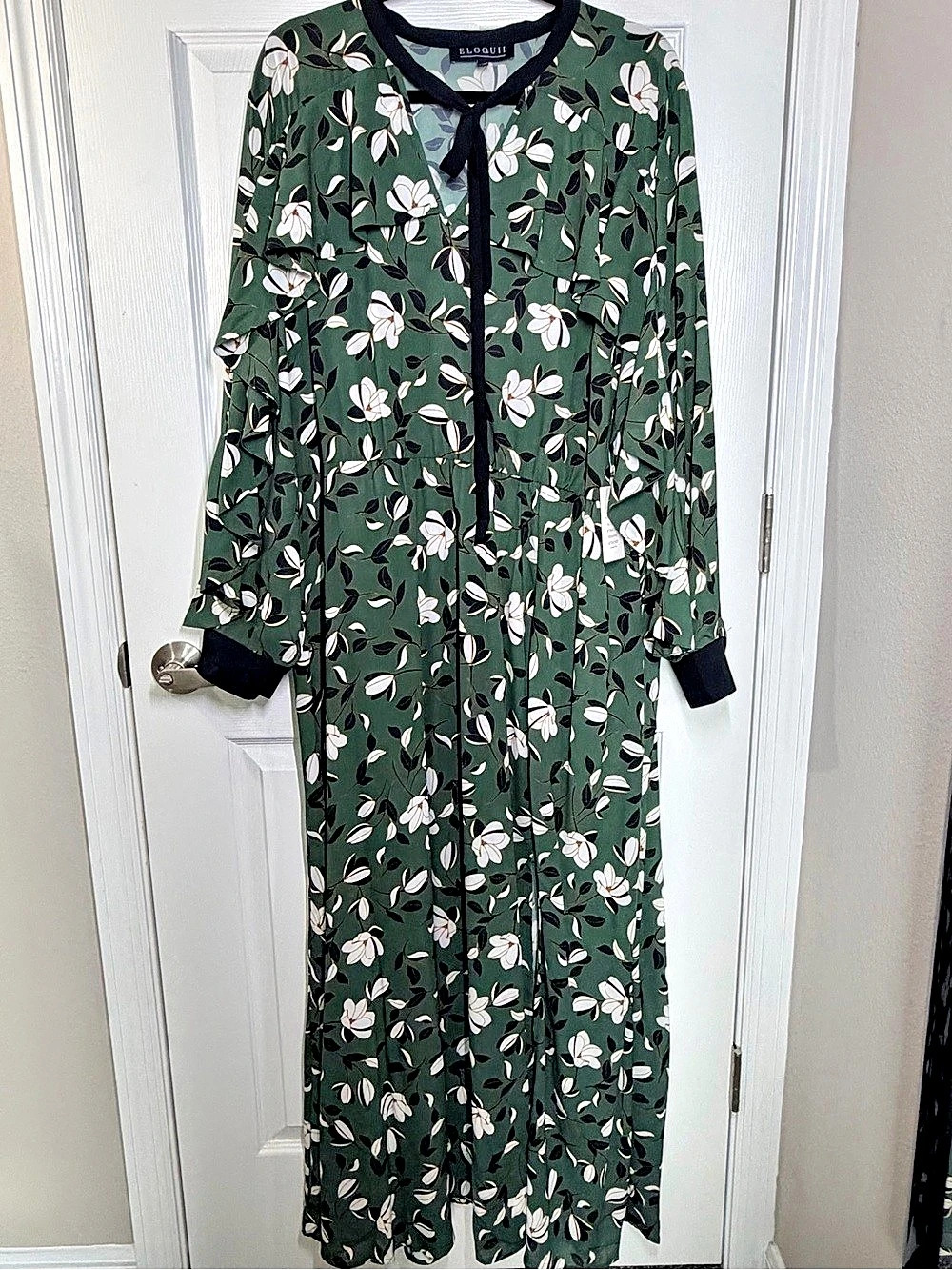 NWT! ELOQUII Floral Maxi Dress in Green Size 22